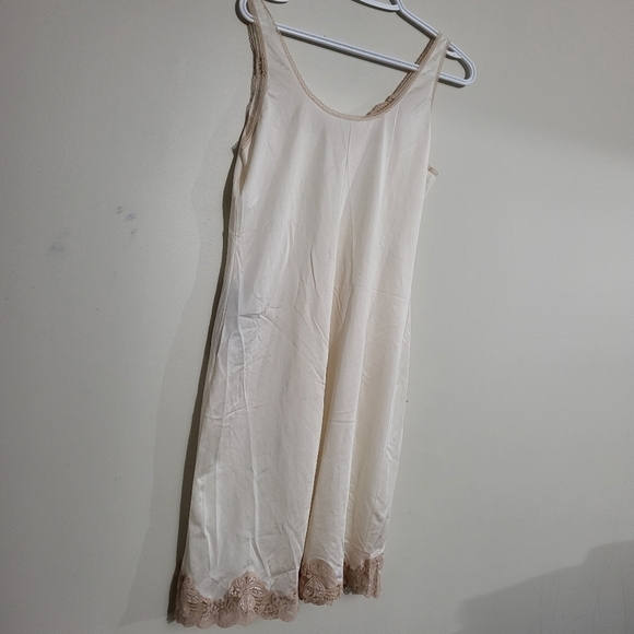 Vintage  retro Sleepwear peachy cream in size F/44 - Picture 5 of 13